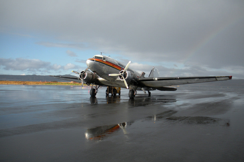 PEOPLE LIKE PLANES SO HERE'S A PRETTY PLANE PICTURE (COURTESY OF HANSEL TILLMAN)