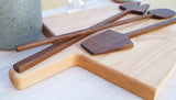 LARADACKY V-LINE CUTTING BOARD, LARGE